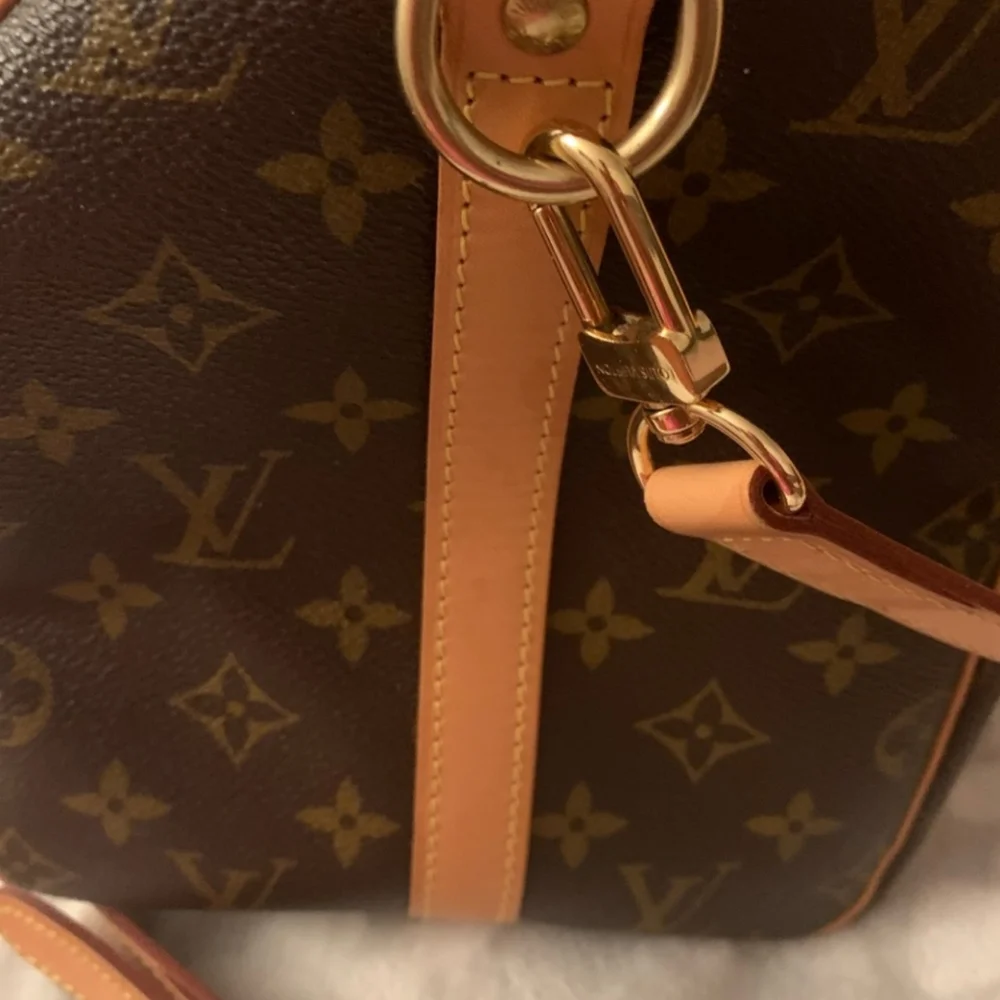 EUC Authentic Louis Vuitton Speedy Bandolier 30 in Monogram. - Picture 4 of 8